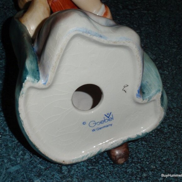 Hummel Goebel Nativity Scene #214/N Kneeling King Wise Men with Gift Money Box - Picture 9 of 9